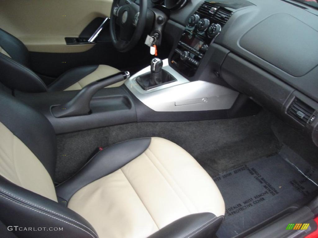 Tan Interior 2007 Saturn Sky Roadster Photo #47579558
