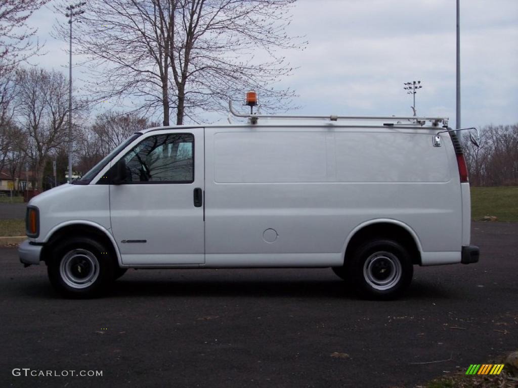 2002 Express 2500 Commercial Van - Summit White / Dark Pewter photo #12