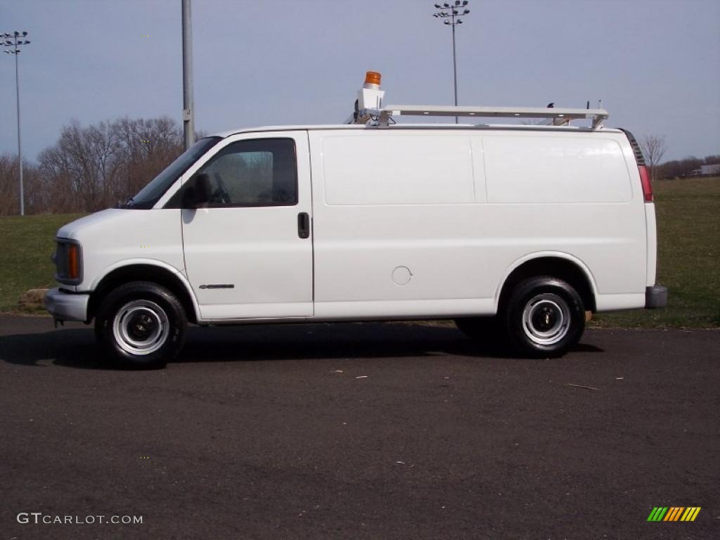 Summit White 2000 Chevrolet Express G2500 Commercial Exterior Photo #47580209