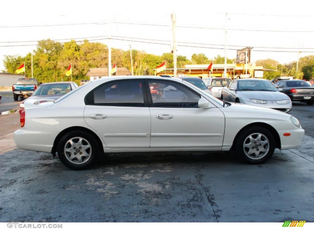 White Pearl 2001 Hyundai Sonata GLS V6 Exterior Photo #47582396