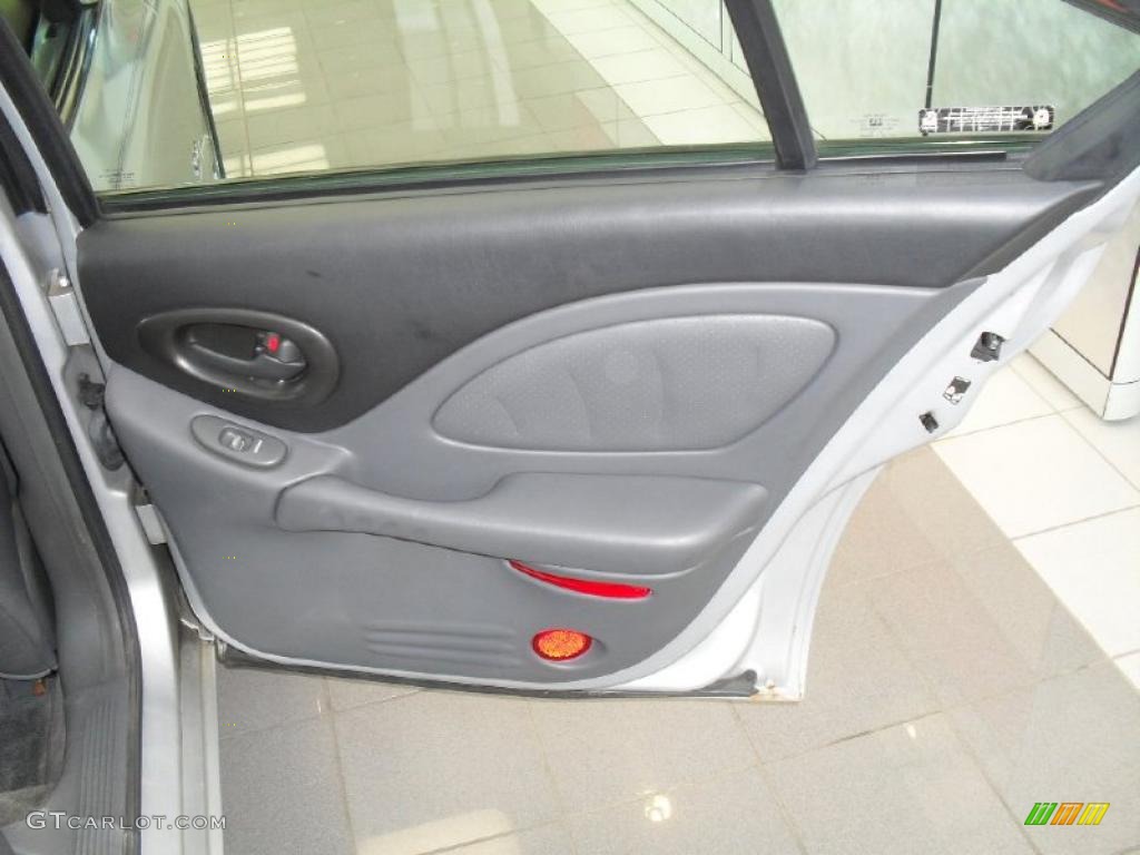 2002 Pontiac Bonneville SLE Dark Pewter Door Panel Photo #47585209