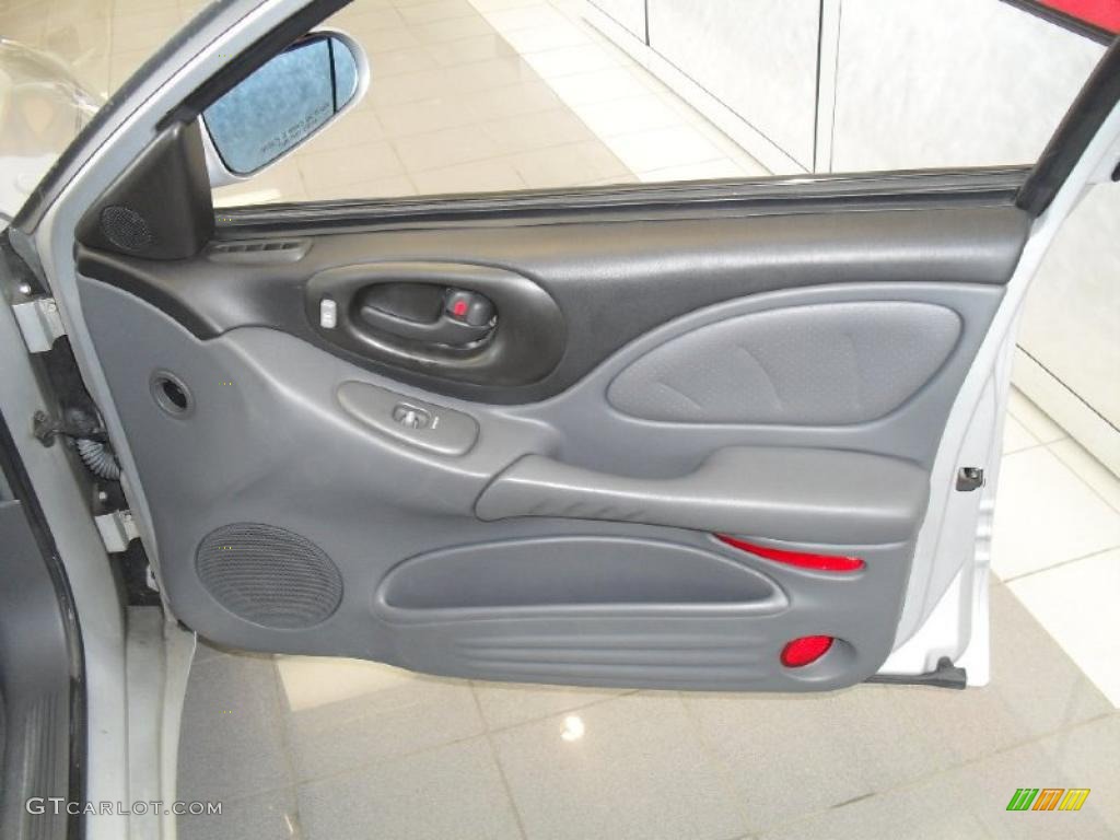 2002 Pontiac Bonneville SLE Dark Pewter Door Panel Photo #47585224