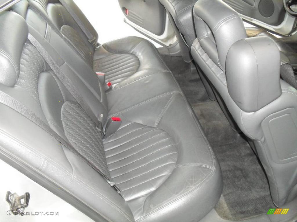2002 Pontiac Bonneville SLE interior Photo #47585254