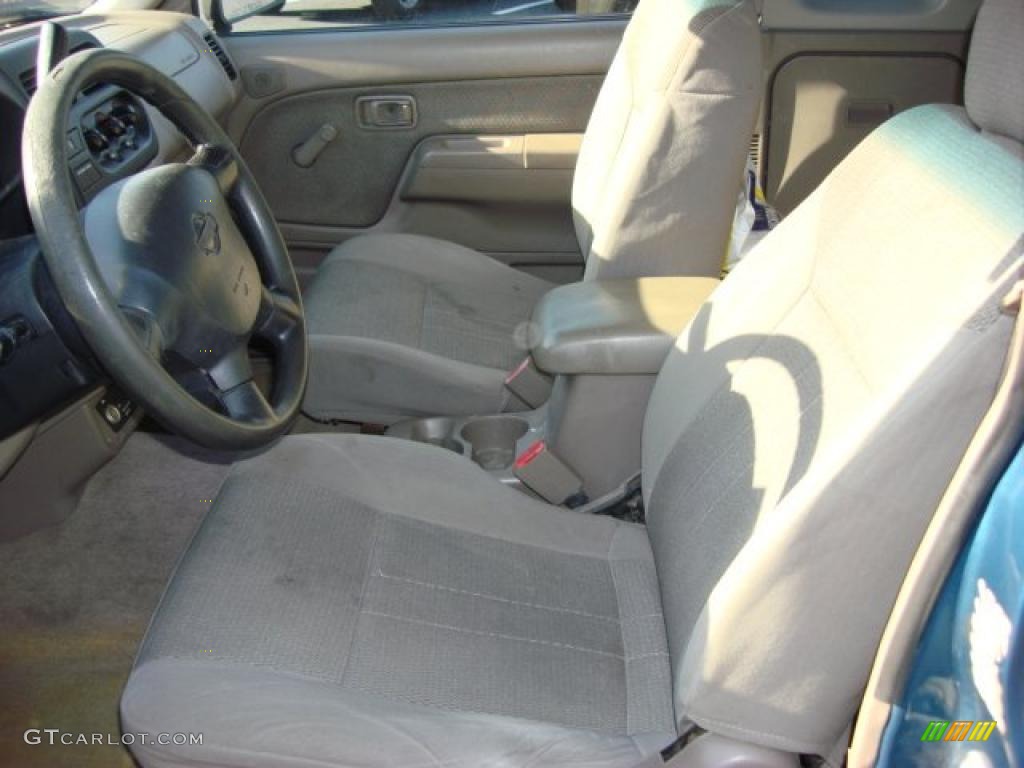 Gray Interior 2001 Nissan Frontier XE King Cab Photo #47585851