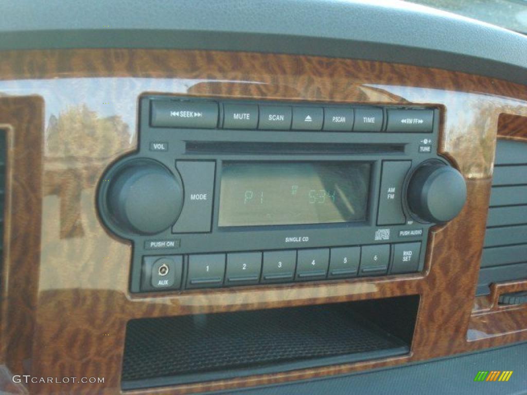 2006 Dodge Ram 2500 SLT Regular Cab Controls Photo #47586073