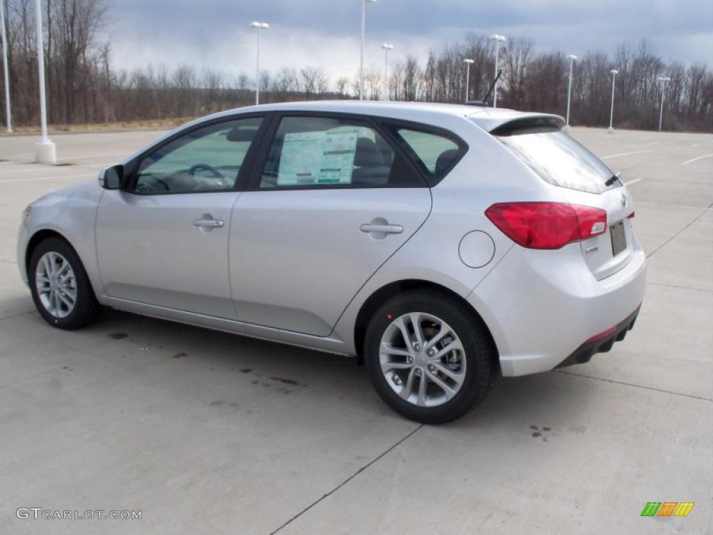 Bright Silver 2011 Kia Forte EX 5 Door Exterior Photo #47587442