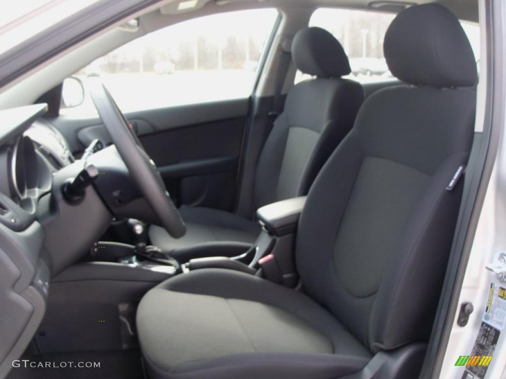 Black Interior 2011 Kia Forte EX 5 Door Photo #47587591