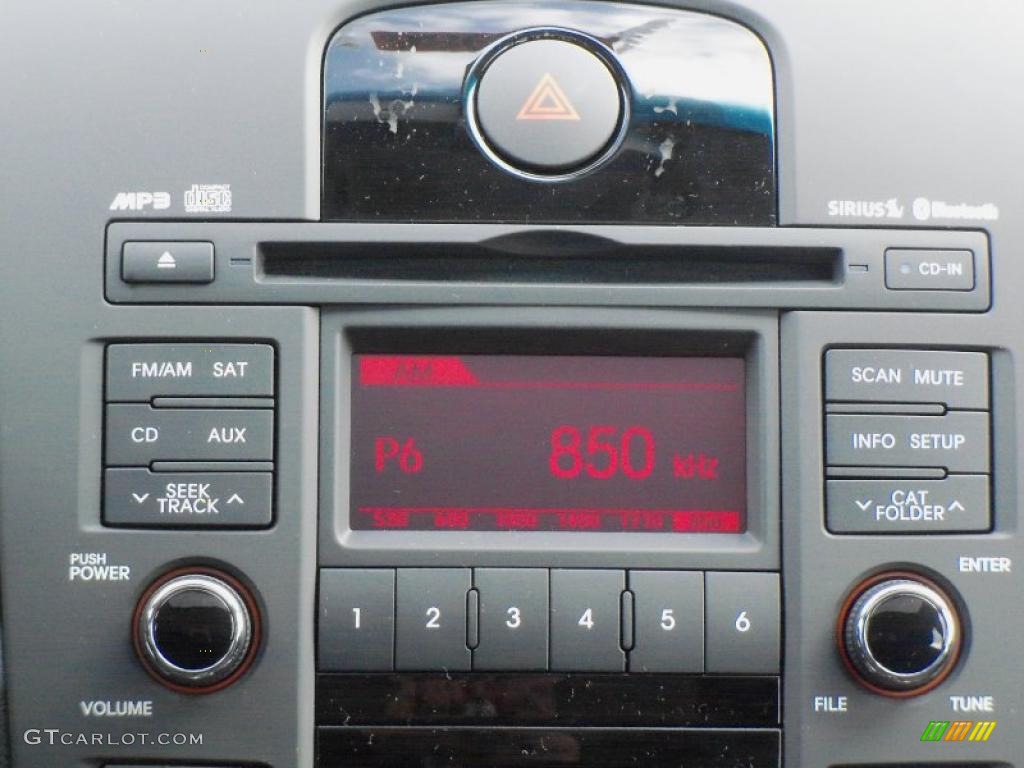 2011 Kia Forte EX 5 Door Controls Photo #47587732