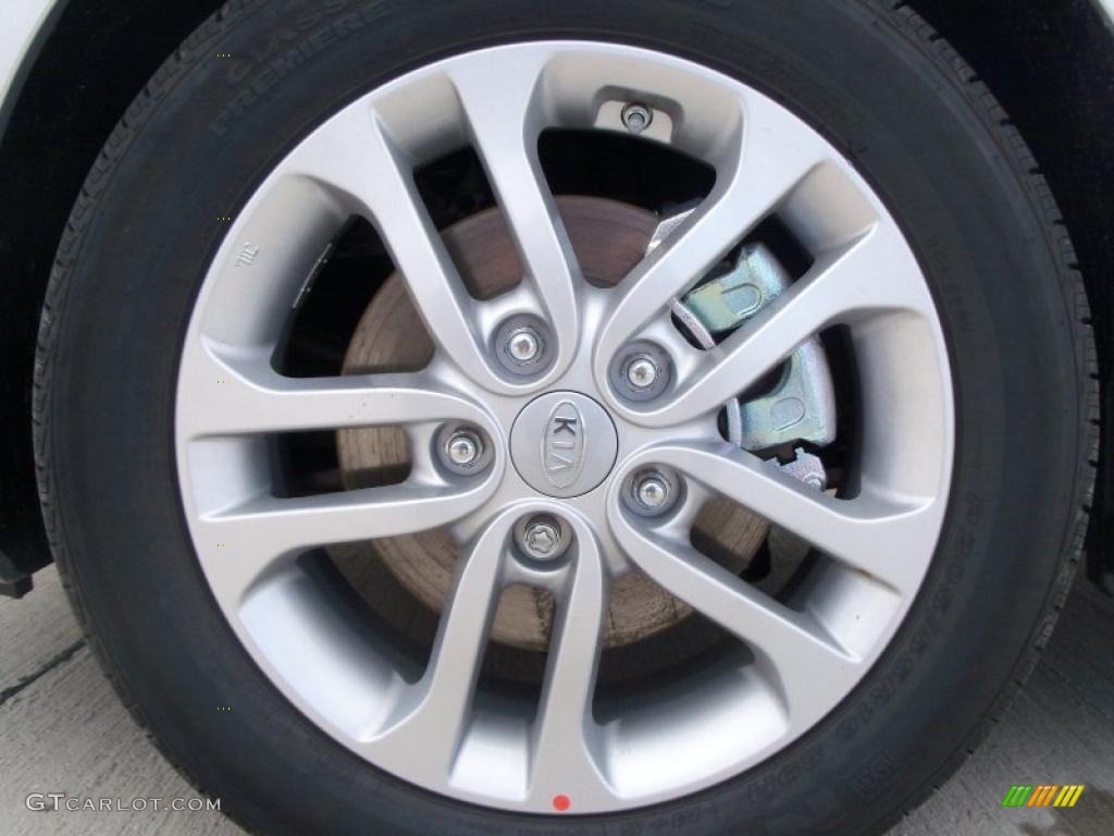 2011 Kia Forte EX 5 Door Wheel Photo #47587870