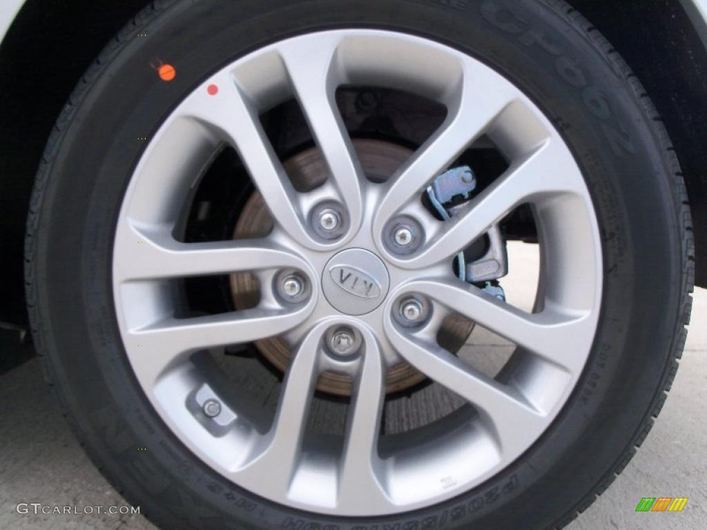 2011 Kia Forte EX 5 Door Wheel Photo #47587885
