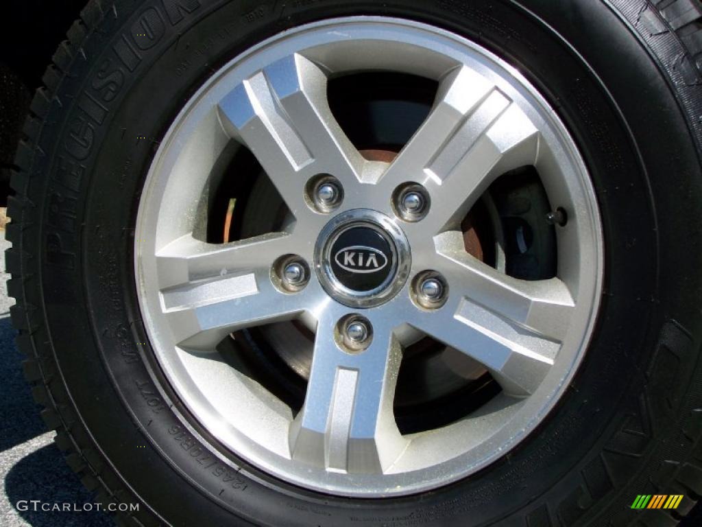 2004 Kia Sorento LX Wheel Photo #47591251