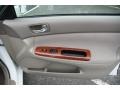 Super White - Camry XLE Photo No. 16