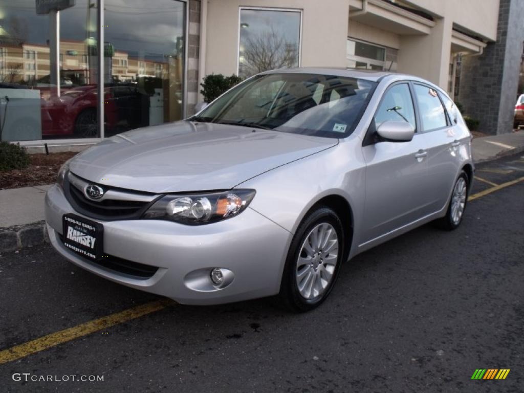 2011 Impreza 2.5i Premium Wagon - Spark Silver Metallic / Carbon Black photo #1