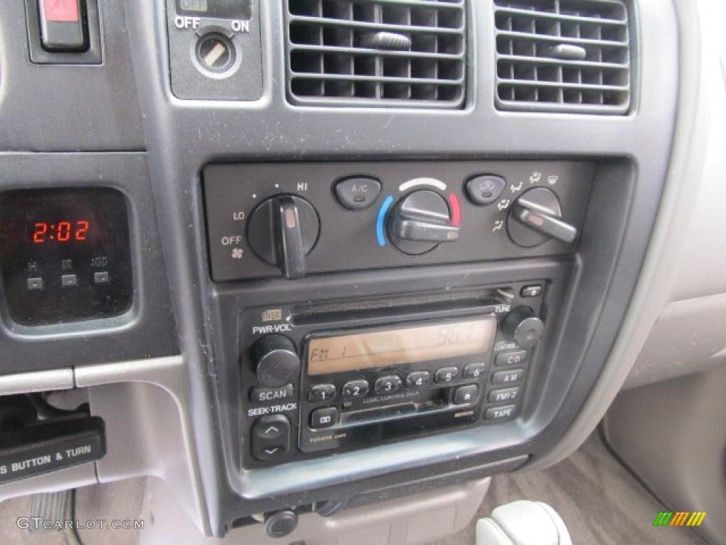 2001 Toyota Tacoma Xtracab 4x4 Controls Photos