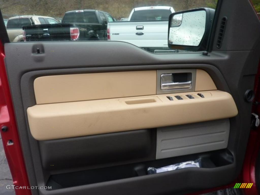 2011 Ford F150 XLT SuperCab 4x4 Pale Adobe Door Panel Photo #47596931