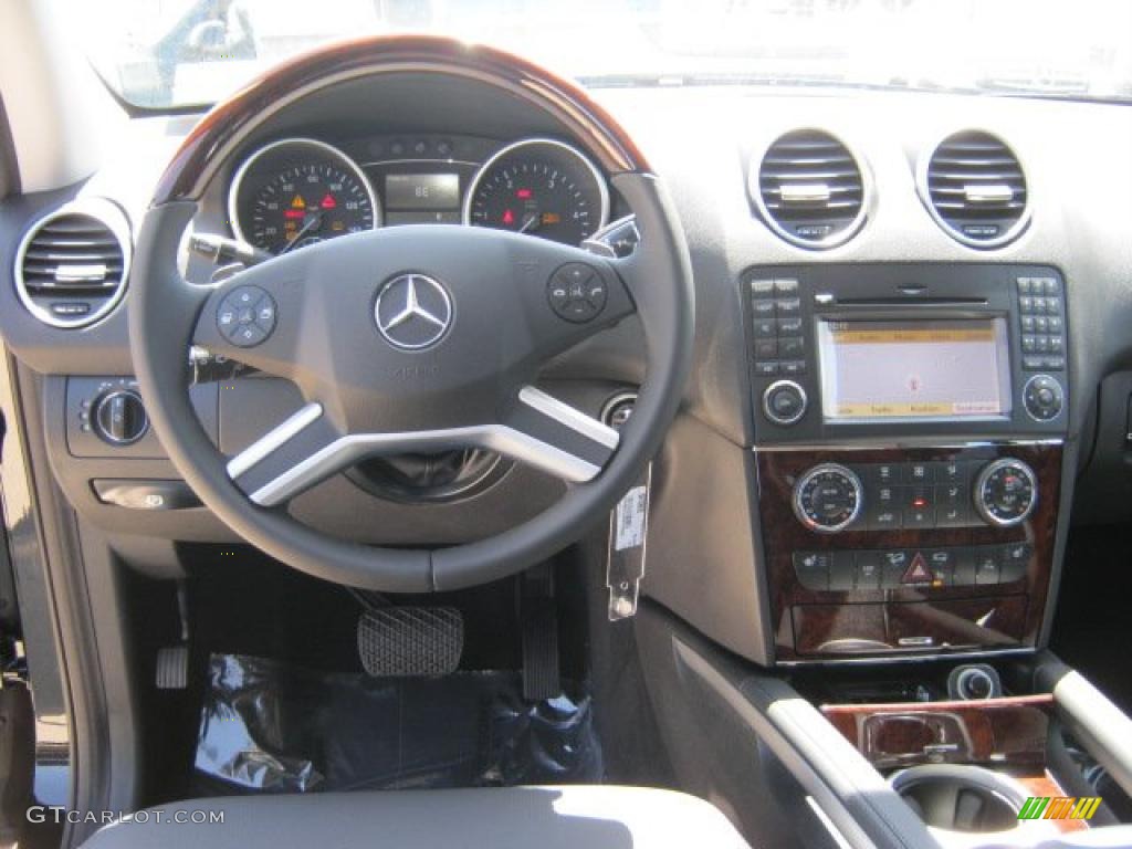 2011 Mercedes-Benz ML 350 BlueTEC 4Matic Black Dashboard Photo #47598194