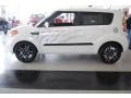 2011 Clear White/Grey Graphics Kia Soul White Tiger Special Edition  photo #3