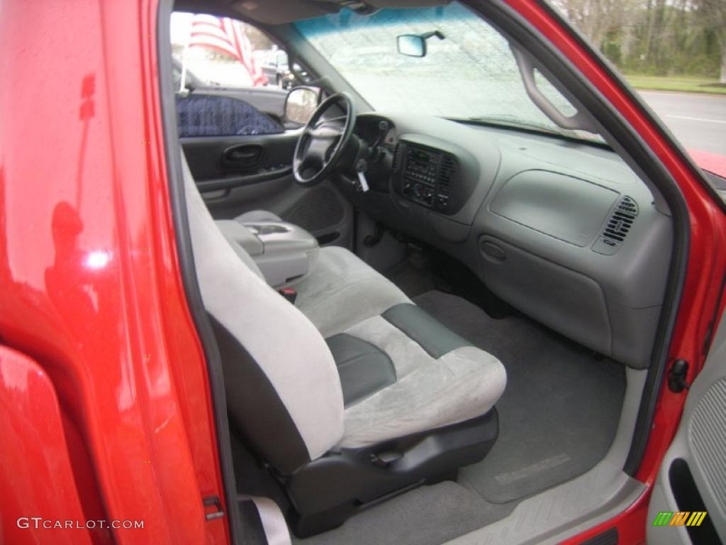 Lightning Graphite/Black Interior 2001 Ford F150 SVT Lightning Photo #47600396