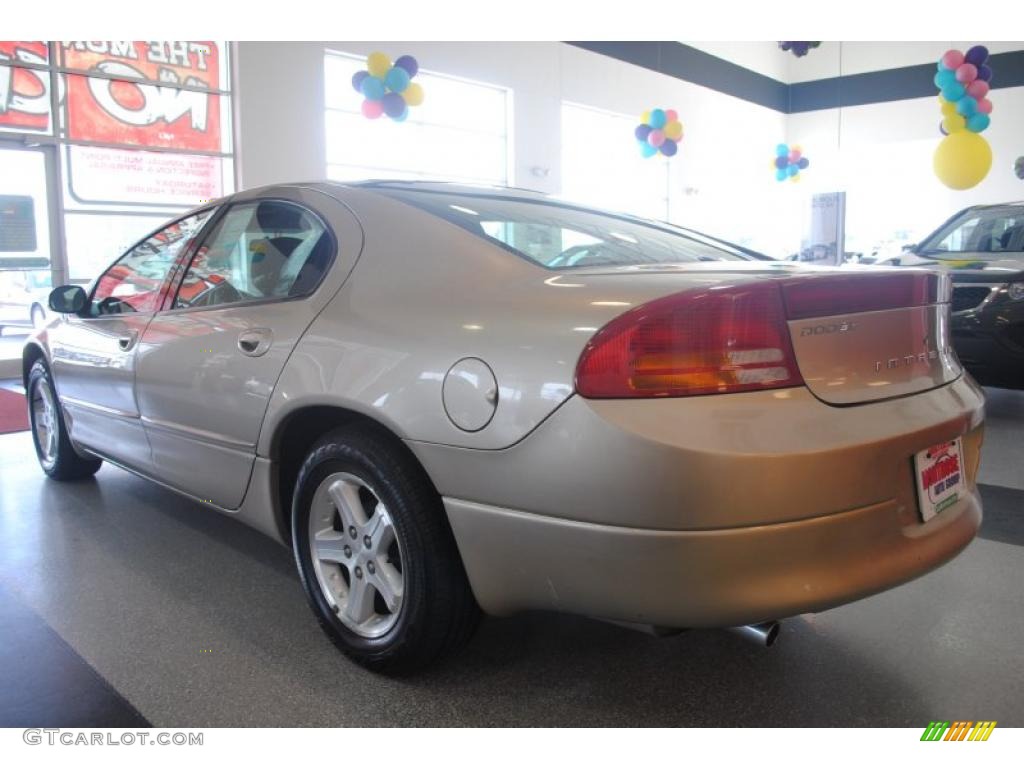 2002 Intrepid ES - Light Almond Pearl Metallic / Sandstone photo #4