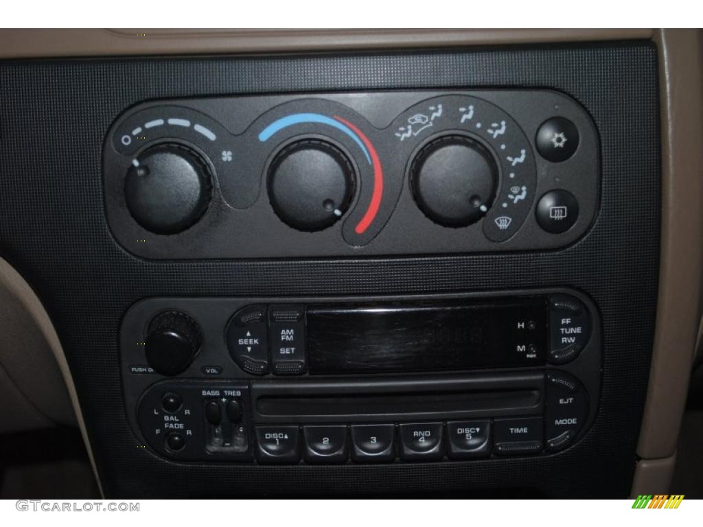2002 Dodge Intrepid ES Controls Photo #47604068