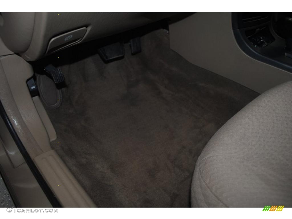 2002 Intrepid ES - Light Almond Pearl Metallic / Sandstone photo #35