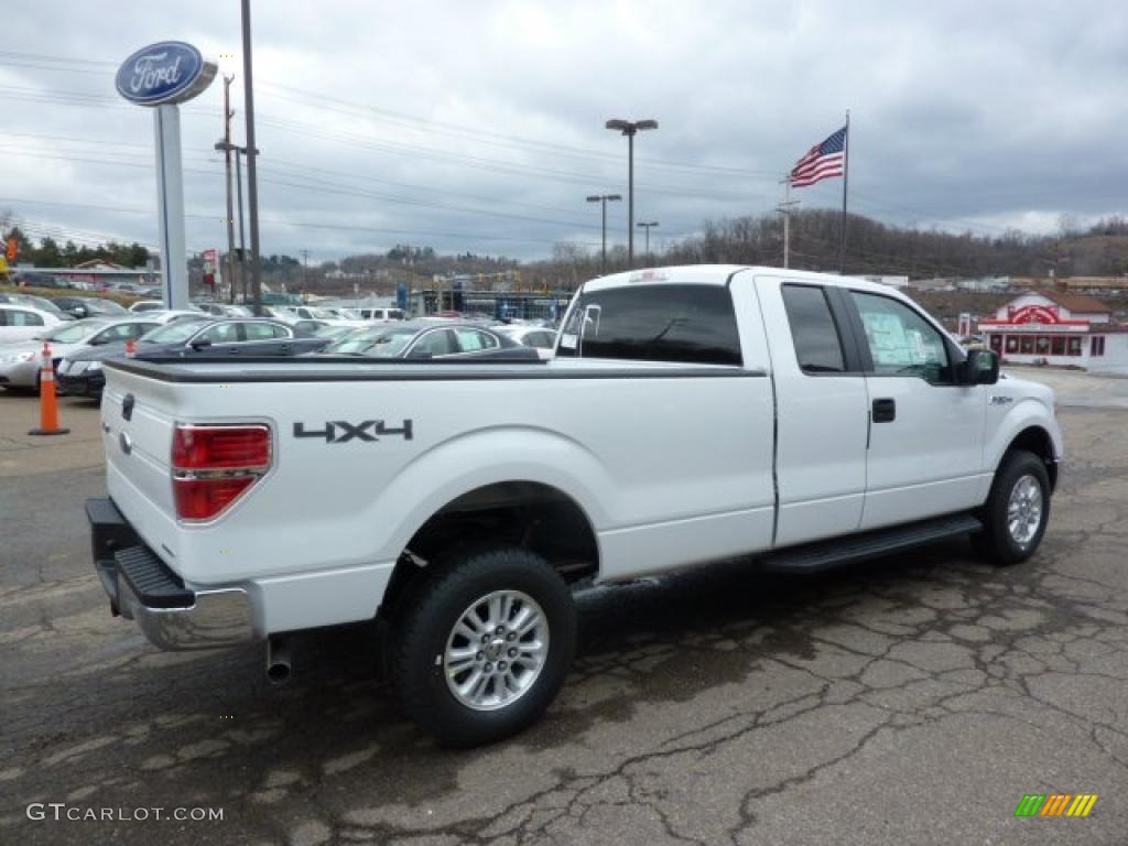 2011 F150 XLT SuperCab 4x4 - Oxford White / Steel Gray photo #4