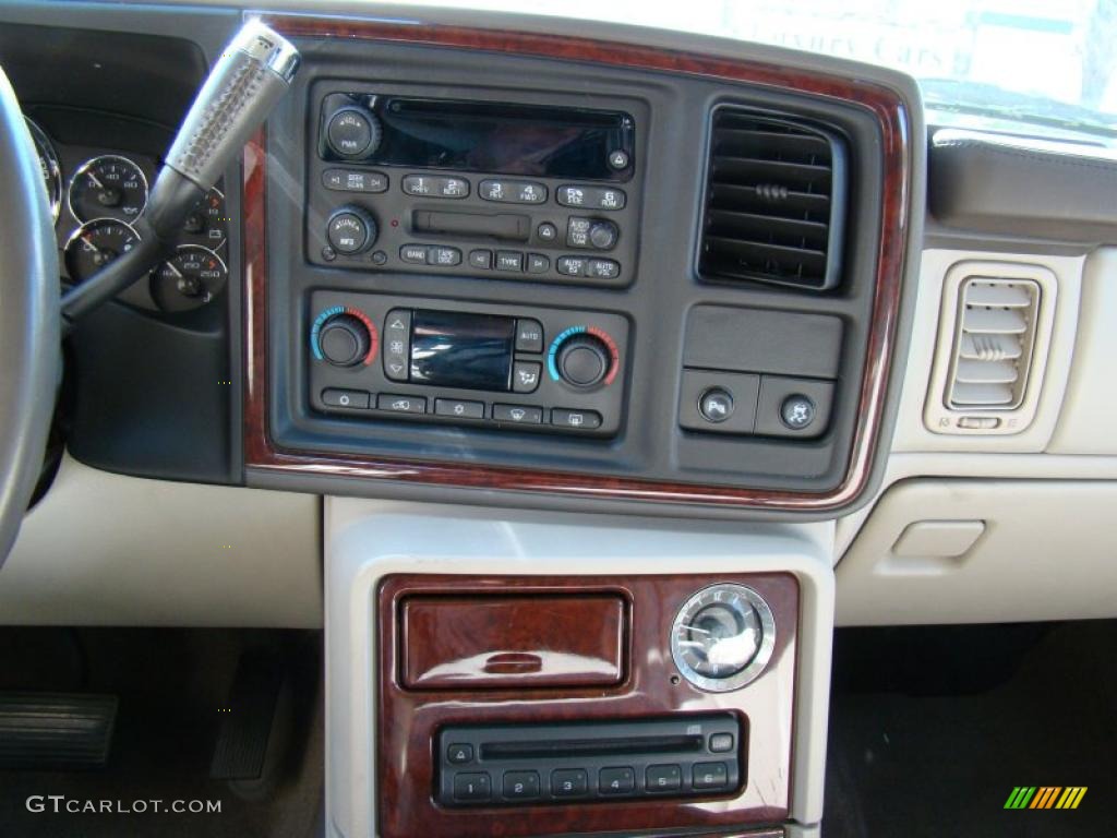 2006 Cadillac Escalade Standard Escalade Model Controls Photo #47606075