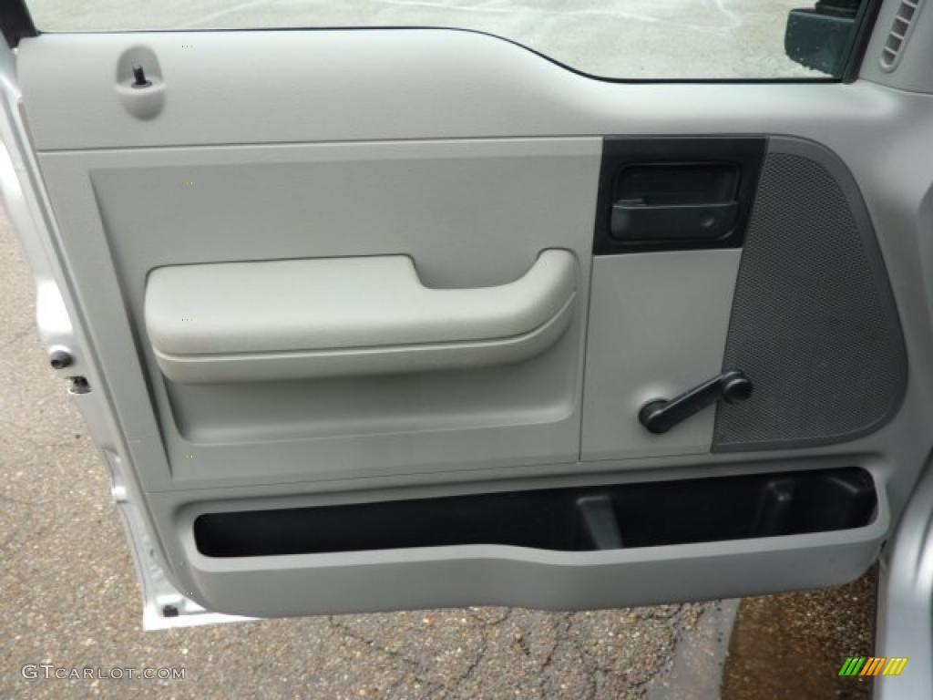 2006 F150 STX SuperCab 4x4 - Silver Metallic / Medium/Dark Flint photo #12