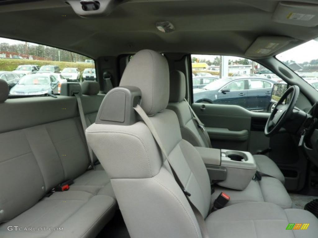 2006 F150 STX SuperCab 4x4 - Silver Metallic / Medium/Dark Flint photo #16