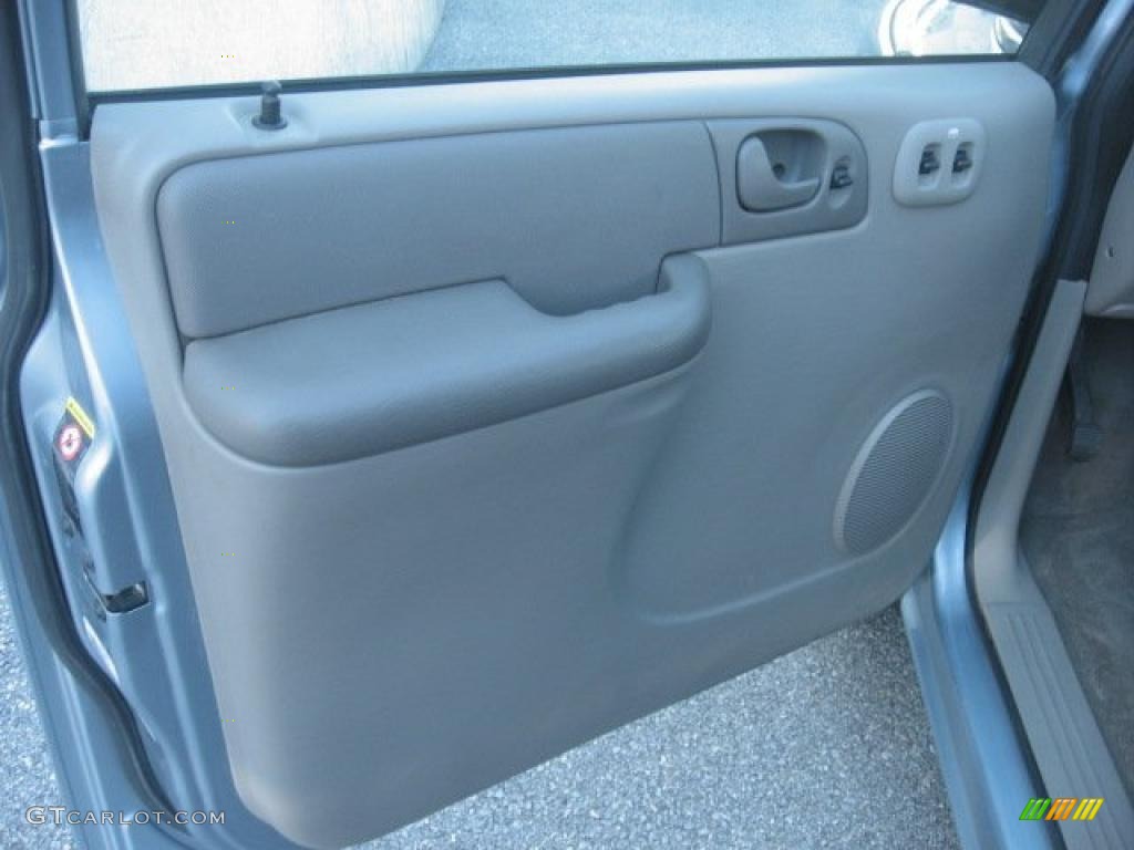 2003 Town & Country LX - Butane Blue Pearl / Gray photo #22