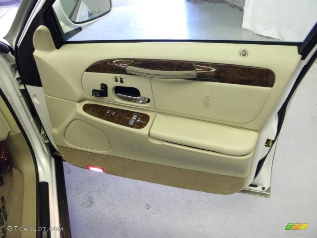 2001 Lincoln Town Car Signature Light Parchment Door Panel Photo #47608349