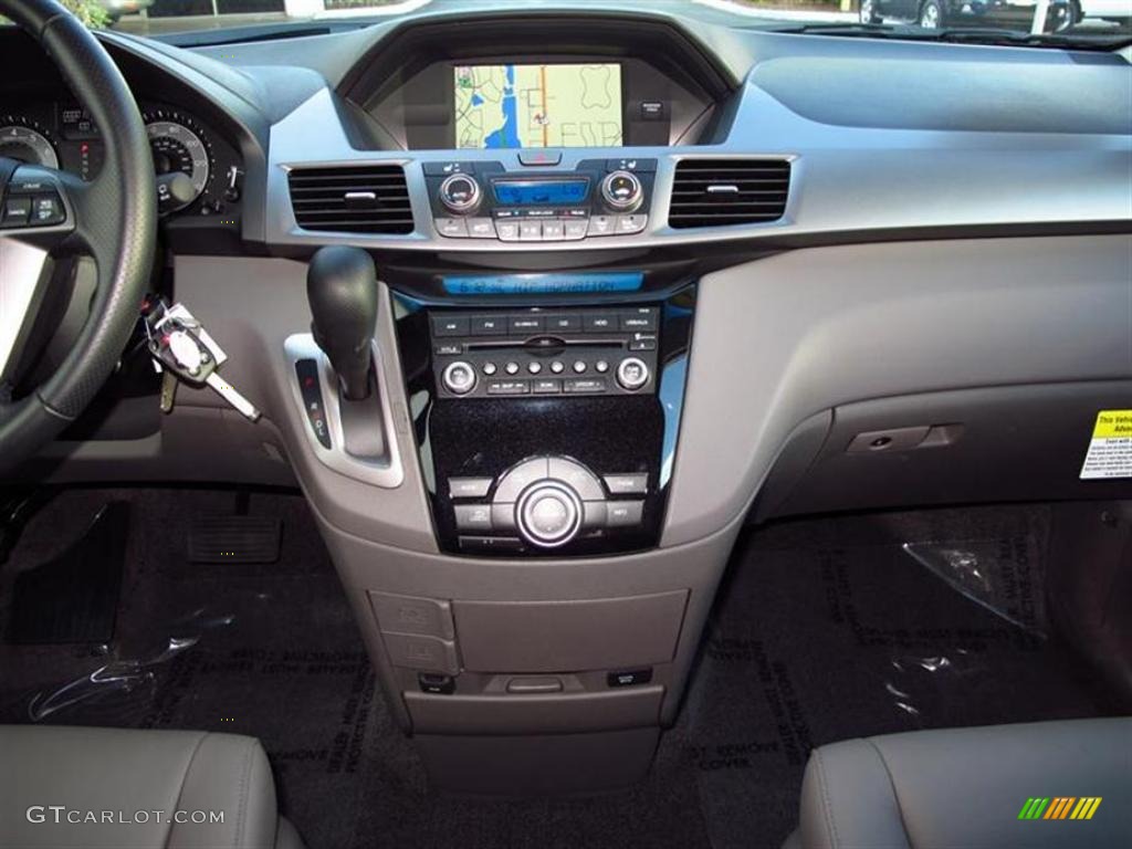2011 Honda Odyssey EX-L Controls Photo #47610728