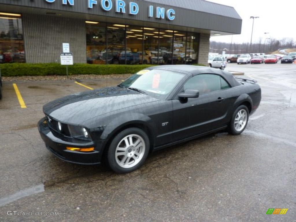 2005 Mustang GT Premium Convertible - Black / Red Leather photo #8