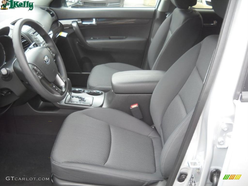 2011 Sorento LX V6 AWD - Bright Silver / Black photo #10
