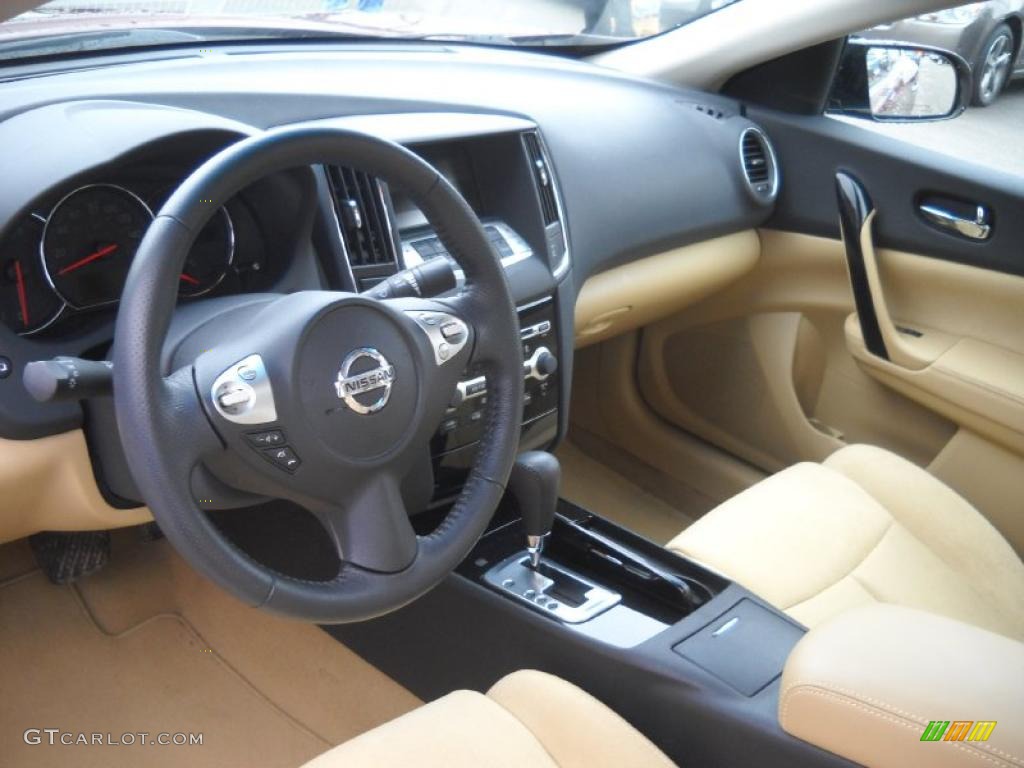 2010 Maxima 3.5 S - Tuscan Sun Red / Caffe Latte photo #9