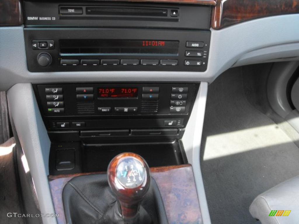 2002 BMW 5 Series 540i Sedan Controls Photo #47613254