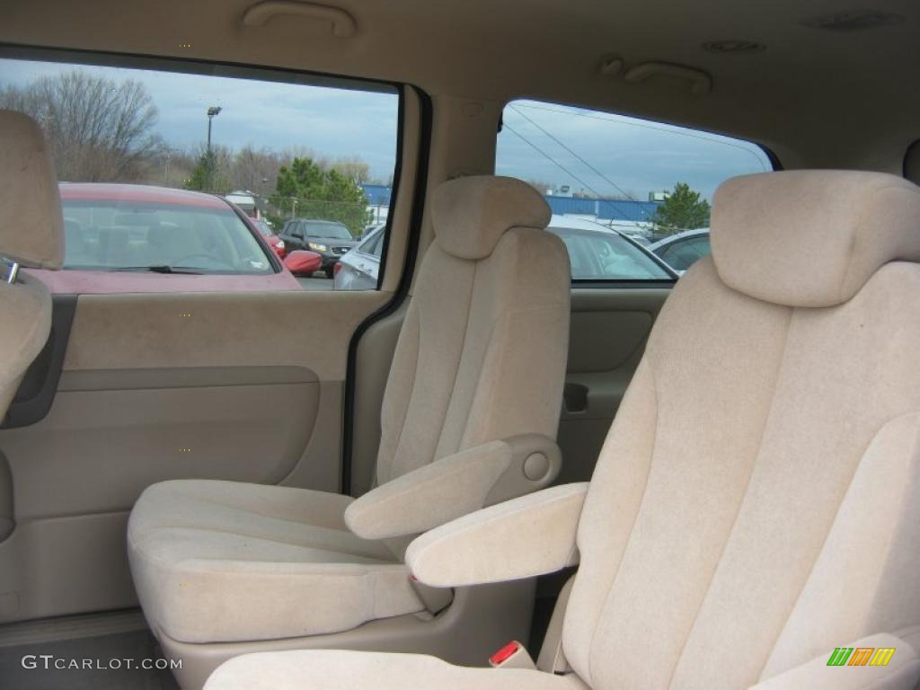 2008 Sedona LX - Claret Red Metallic / Beige photo #22