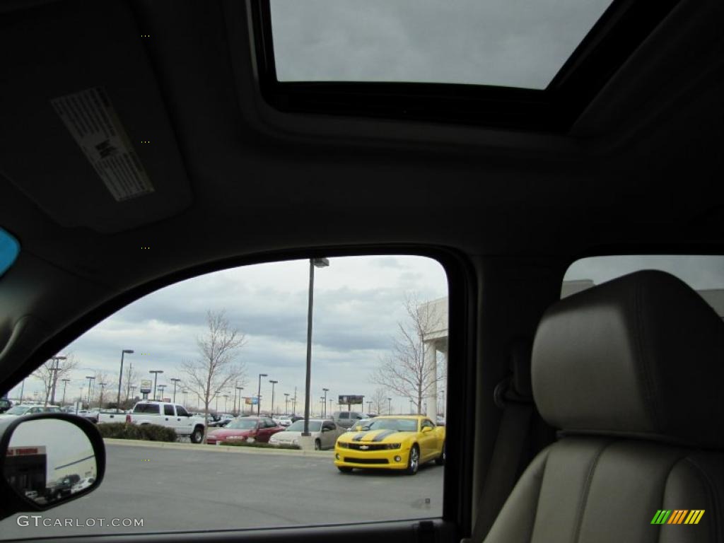 2009 Suburban Z71 4x4 - Greystone Metallic / Light Cashmere/Dark Cashmere photo #12