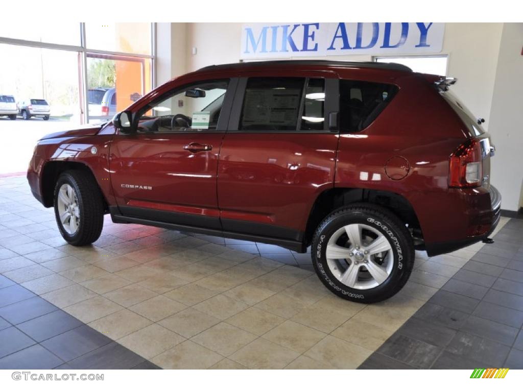 2011 Compass 2.4 Limited 4x4 - Deep Cherry Red Crystal Pearl / Dark Slate Gray/Light Pebble Beige photo #9