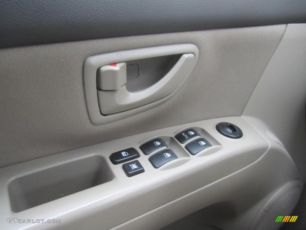2009 Kia Sorento LX 4x4 Controls Photo #47617709
