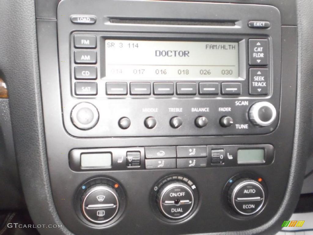 2006 Volkswagen Jetta 2.0T Sedan Controls Photo #47618117