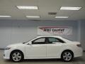 Super White - Camry SE Photo No. 3