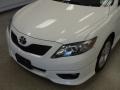 Super White - Camry SE Photo No. 4