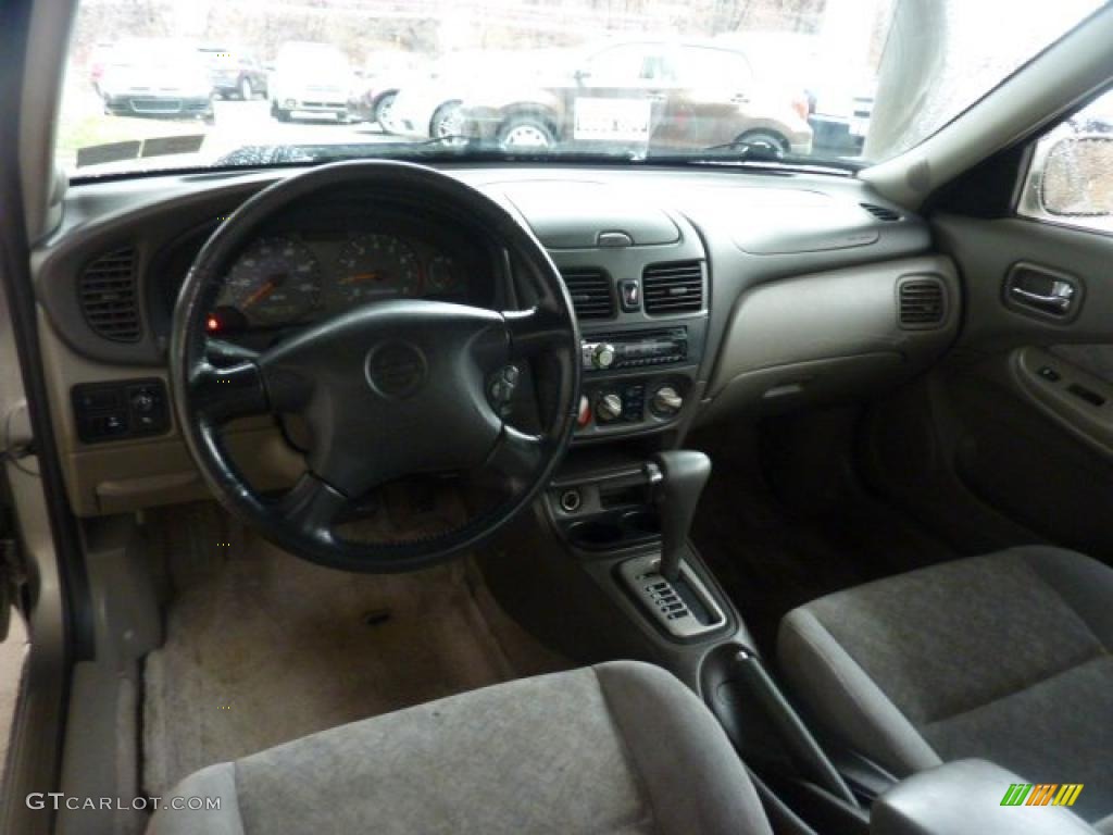 2001 Sentra SE - Radium Silver / Stone photo #10