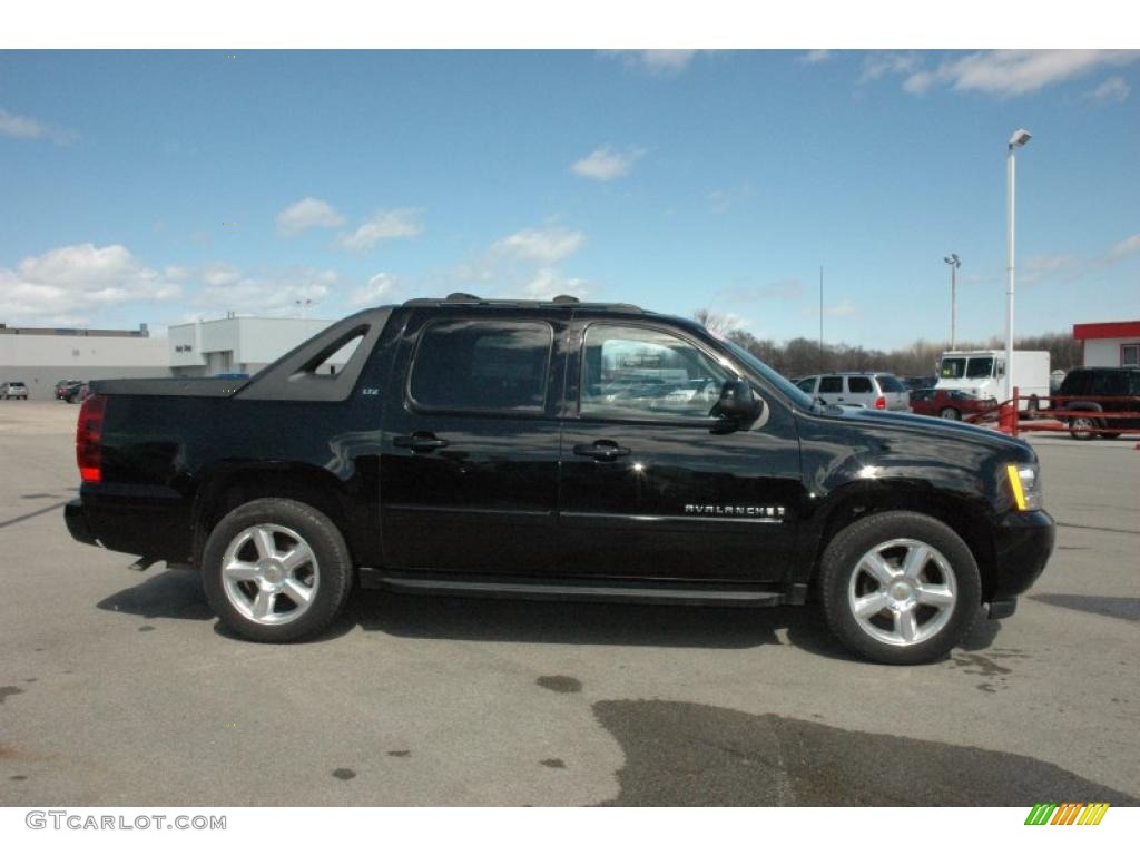 Black 2007 Chevrolet Avalanche LTZ 4WD Exterior Photo #47624129