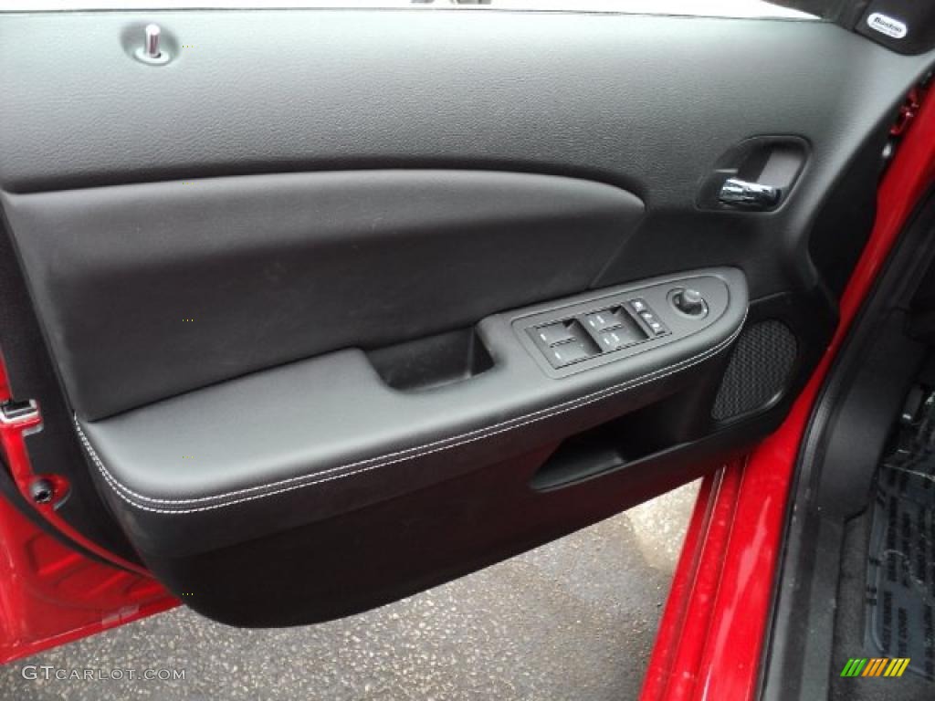 2011 Dodge Avenger Lux Black Door Panel Photo #47624510