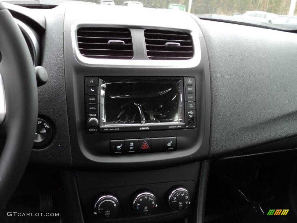 2011 Dodge Avenger Lux Controls Photo #47624573