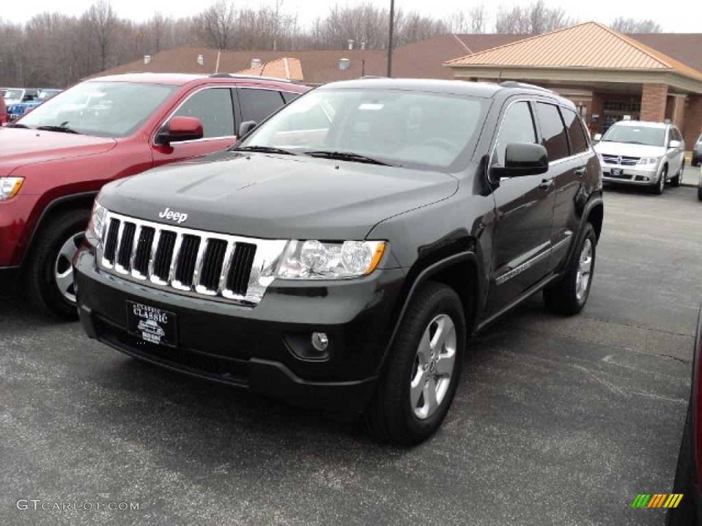 2011 Grand Cherokee Laredo X Package 4x4 - Natural Green Pearl / Dark Graystone/Medium Graystone photo #1