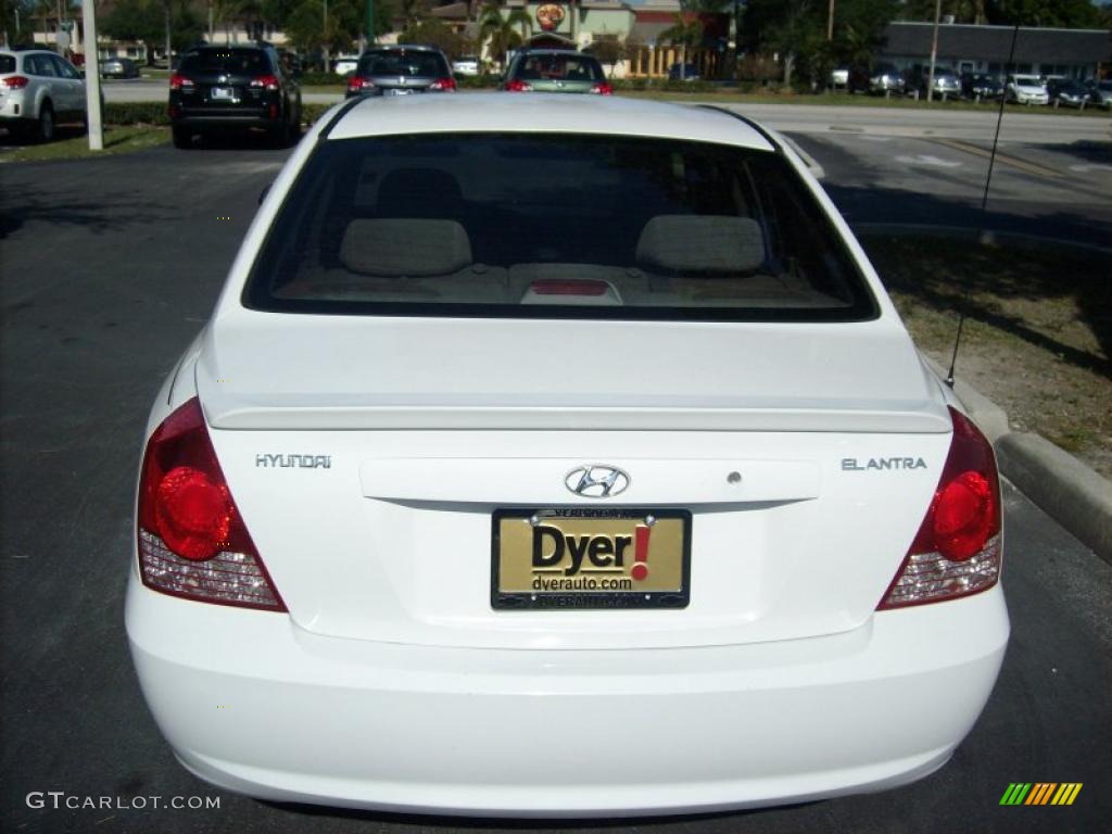 2004 Elantra GLS Sedan - Nordic White / Gray photo #4