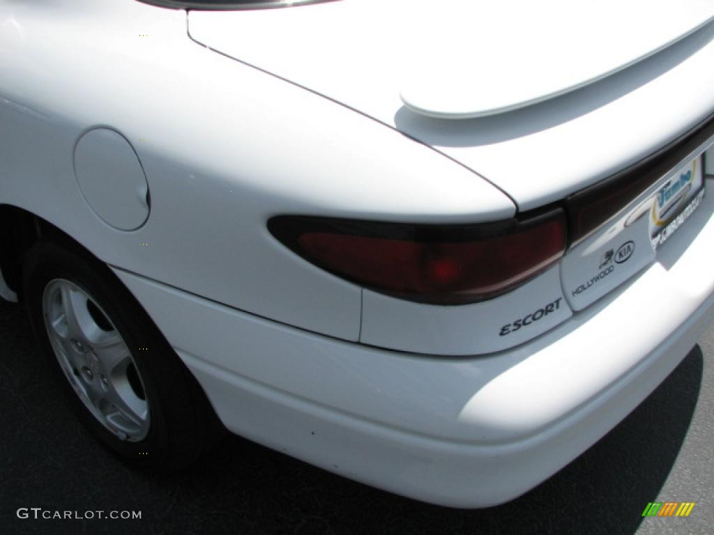 1999 Escort ZX2 Coupe - Oxford White / Medium Graphite photo #8